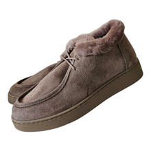 Load image into Gallery viewer, Batai su natūraliu kailiu