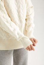 Load image into Gallery viewer, Moteriškas megztinis