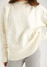 Load image into Gallery viewer, Moteriškas megztinis