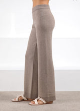 Load image into Gallery viewer, Megztos moteriškos kelnės