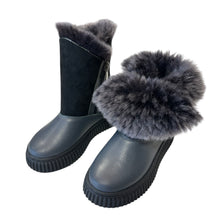 Load image into Gallery viewer, Batai su natūraliu kailiu