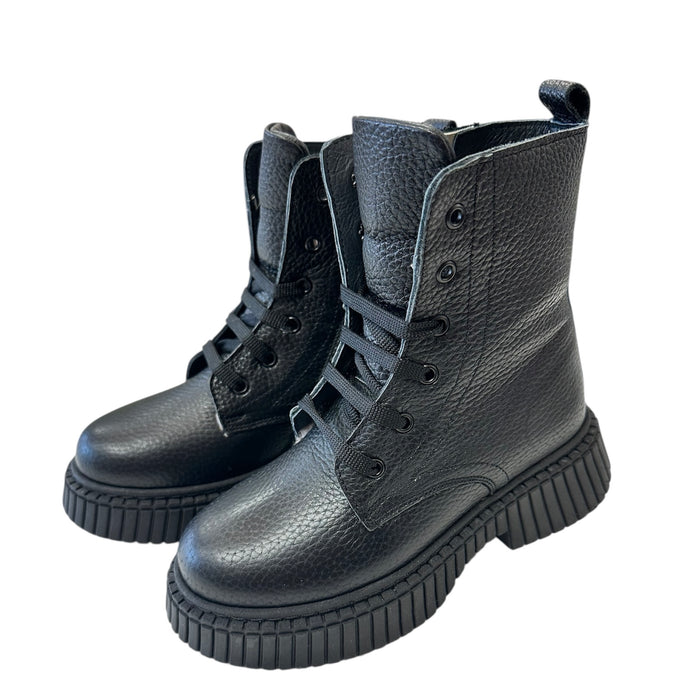 Batai su natūraliu kailiu